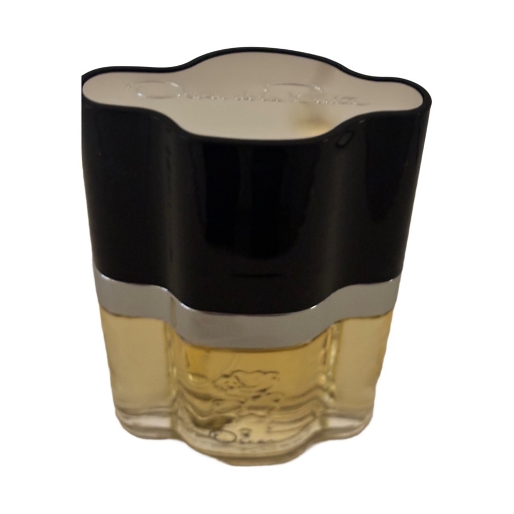 Oscar de la Renta Eau De Toilette Natural Spray 1 fl. oz. 30 ml